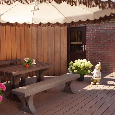 דירה Modern Eingerichtete Mit Terrasse By Interhome