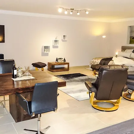 דירה Modern Eingerichtete Mit Terrasse By Interhome *