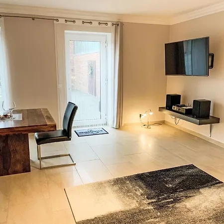 דירה Modern Eingerichtete Mit Terrasse By Interhome *